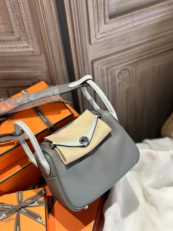 Hermes Mini Lindy Touch 20CM Swift 0L Gris Meyer / Matte Crocodile 80 Gris Pearl Silver Hardware