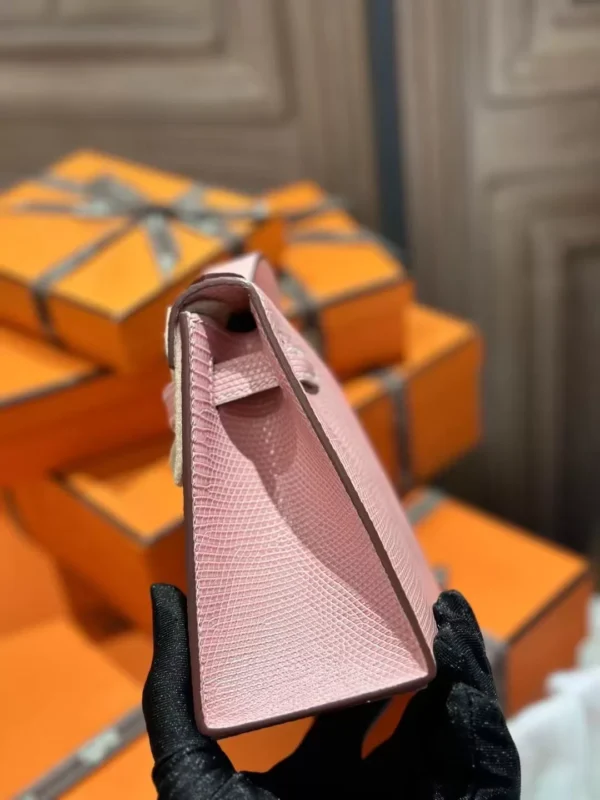 Hermes 3Q Rose Sakura Lizard Skin Kelly Pochette 22CM Silver Hardware