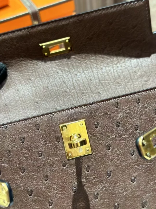 Handmade Hermes Ostrich Leather Kelly Pochette 22CM Dark Coffee Gold Hardware