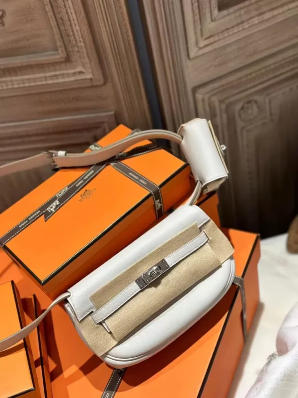 Canada Toronto Hermes Kelly Moove M4 Gris Pale Swift Leather Silver Hardware