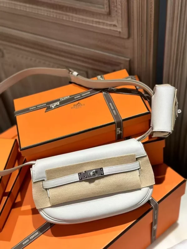 Canada Toronto Hermes Kelly Moove M4 Gris Pale Swift Leather Silver Hardware