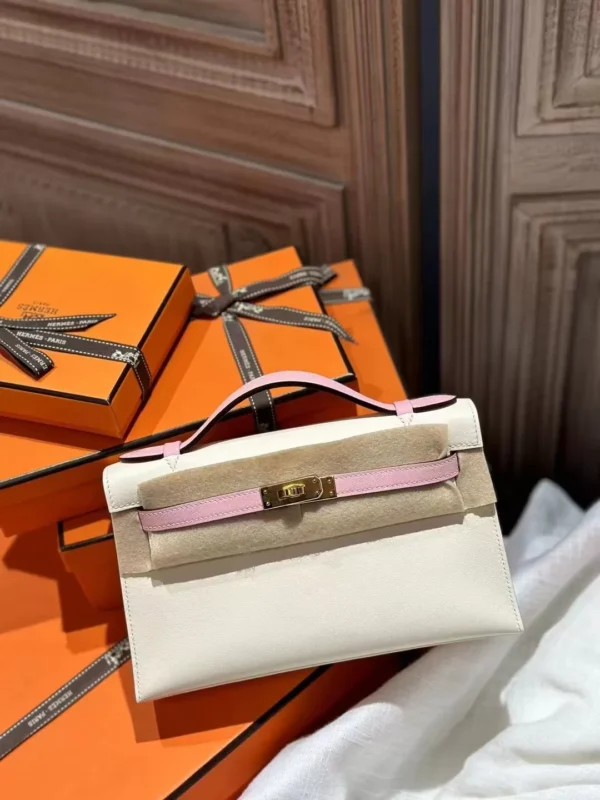 New Arrival Swift Leather Kelly Pochette 22CM I2 Nata / 3Q Rose Sakura Gold Hardware