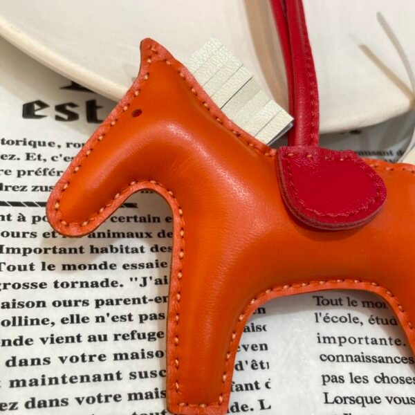 USA Los Angeles 187 Factory Lambskin Feu Orange / Craie B Rodeo Bag Charm