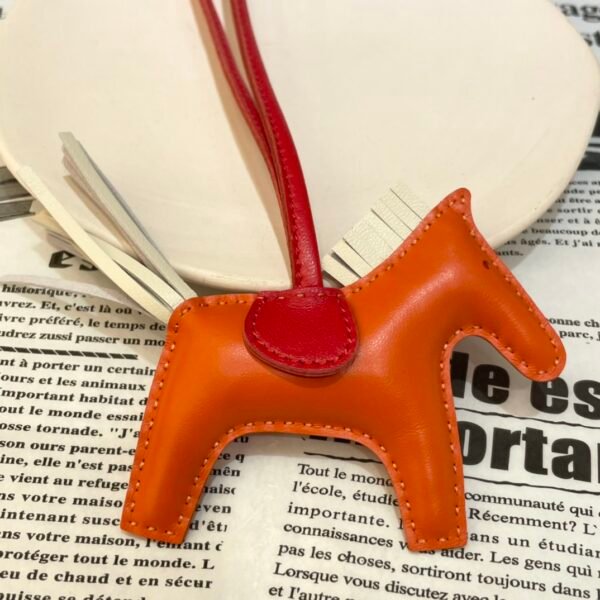 USA Los Angeles 187 Factory Lambskin Feu Orange / Craie B Rodeo Bag Charm