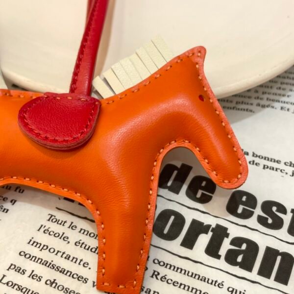 USA Los Angeles 187 Factory Lambskin Feu Orange / Craie B Rodeo Bag Charm