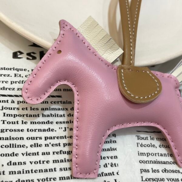 Full Handmade 187 Factory Rodeo Bag Charm Lambskin 166 Mauve Sylvestre / Craie / White Stitches