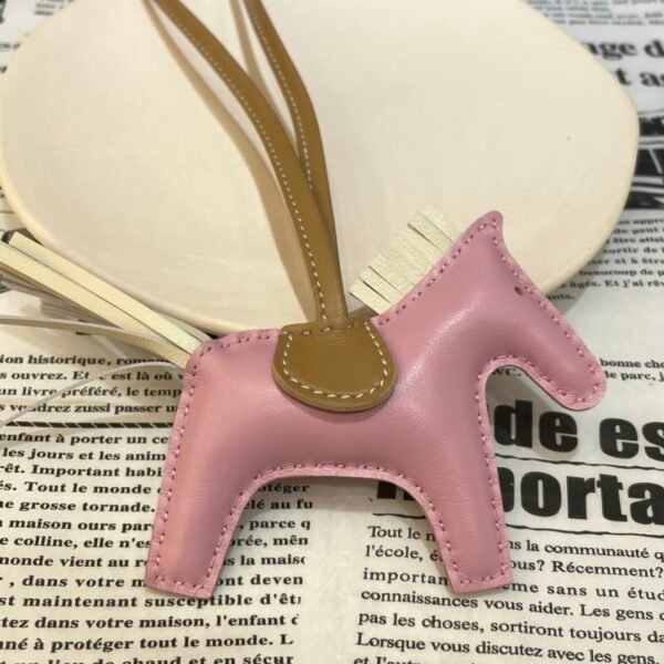 Full Handmade 187 Factory Rodeo Bag Charm Lambskin 166 Mauve Sylvestre / Craie / White Stitches