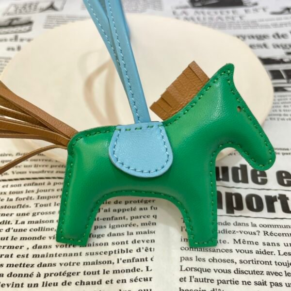 Russia Moscow 187 Factory Rodeo Charm Lambskin Menthe / Sesame