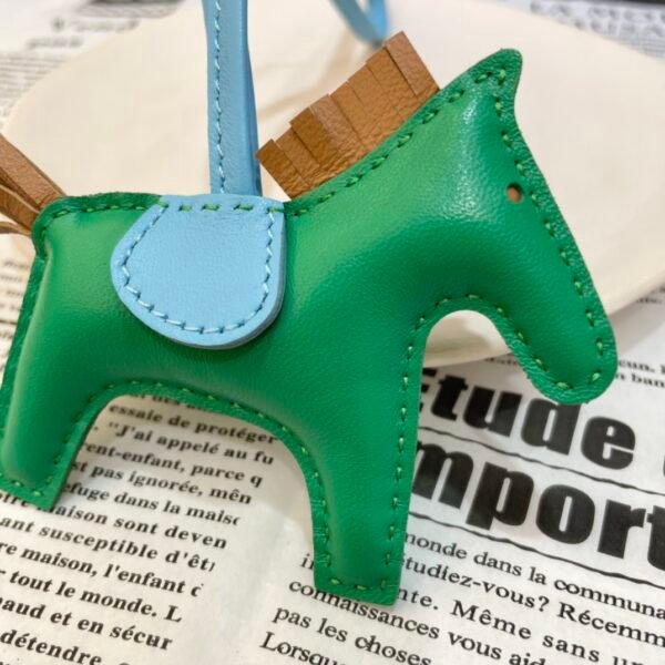 Russia Moscow 187 Factory Rodeo Charm Lambskin Menthe / Sesame