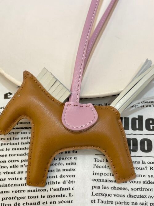 Handmade 187 Factory Lambskin Sesame / Craie Rodeo Charms No.145