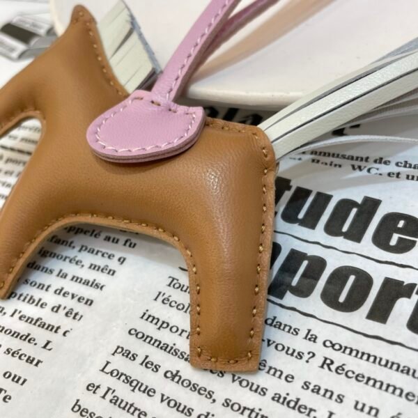 Handmade 187 Factory Lambskin Sesame / Craie Rodeo Charms No.145
