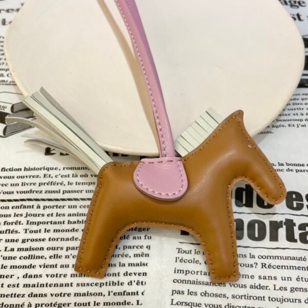 Handmade 187 Factory Lambskin Sesame / Craie Rodeo Charms No.145