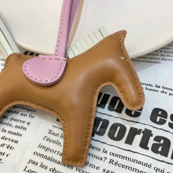 Handmade 187 Factory Lambskin Sesame / Craie Rodeo Charms No.145