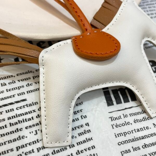 187 Factory Rodeo Charms Images Blanc / Sesame Lambskin No.129