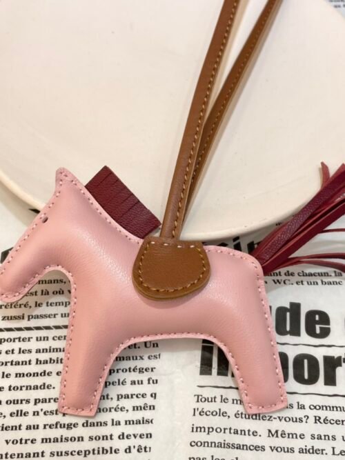 UK London 187 Factory Rodeo Bag Charms Lambskin Rose Sakura / Rouge H No.125