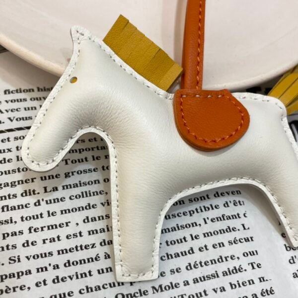 Canada Ottawa 187 Factory Rodeo Bag Charms Lambskin Chalk White / Moutarde No.116