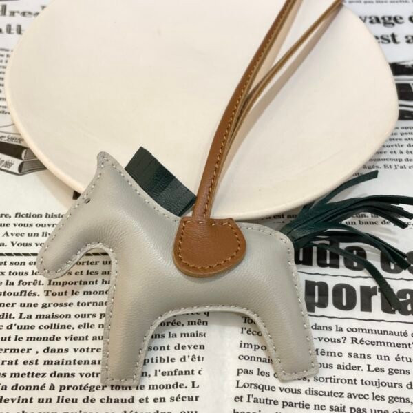 Australia Sydney 187 Factory Rodeo Charms Lambskin Gris Pearl / Vert Titien No.114