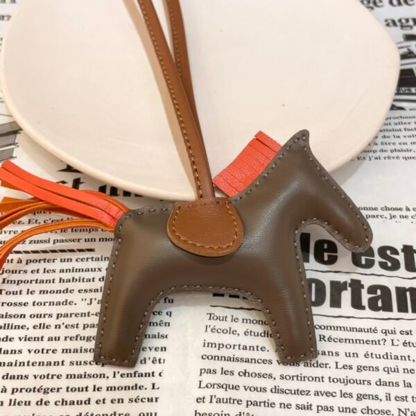 187 Factory Rodeo Charms Price No.101 Etoupe / Feu Orange Lambskin