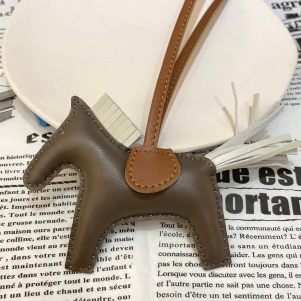 Full Handmade 187 Factory Rodeo Bag Charms Lambskin Etoupe / Craie No.96