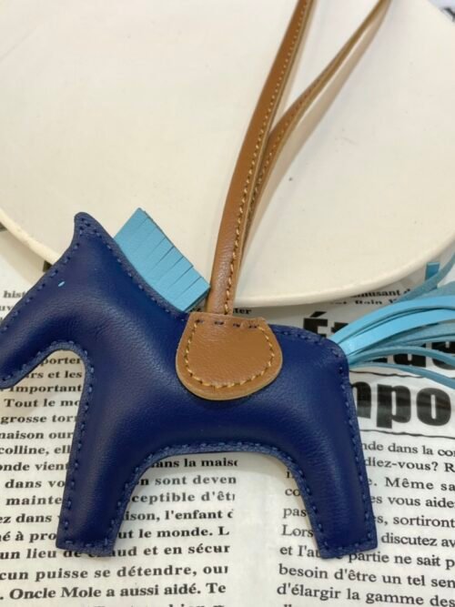 Kuwait 187 Factory Rodeo Bag Charms Lambskin Blue Presse / Blue Atoll No.87