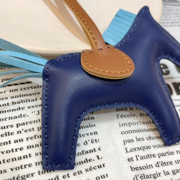 Kuwait 187 Factory Rodeo Bag Charms Lambskin Blue Presse / Blue Atoll No.87
