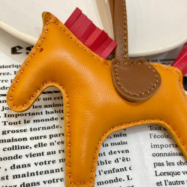 187 Factory Rodeo Charms Price Lambskin Jaune D’or / Rouge Casaque No.59