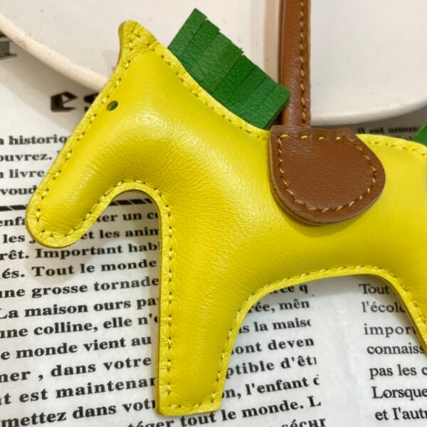 Korea Seoul 187 Factory Rodeo Charms Lambskin Lime / Vert Bambou No.54
