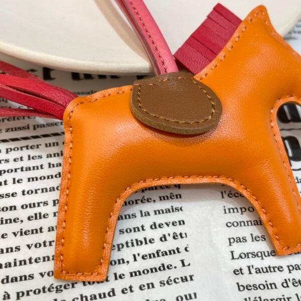 187 Factory Rodeo Bag Charms Lambskin Abricot / Rouge Casaque No.44