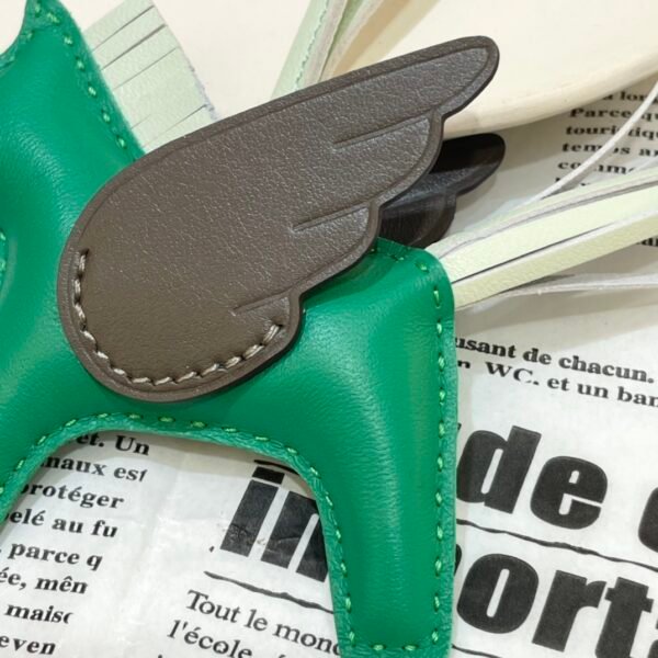 USA Los Angeles 187 Factory Vert Vertigo / Chocolate Lambskin Rodeo Pegase Charm