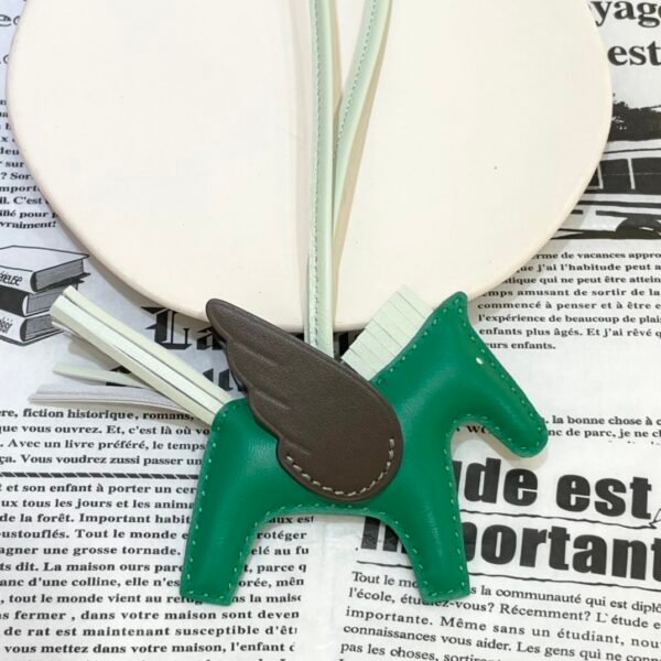 USA Los Angeles 187 Factory Vert Vertigo / Chocolate Lambskin Rodeo Pegase Charm
