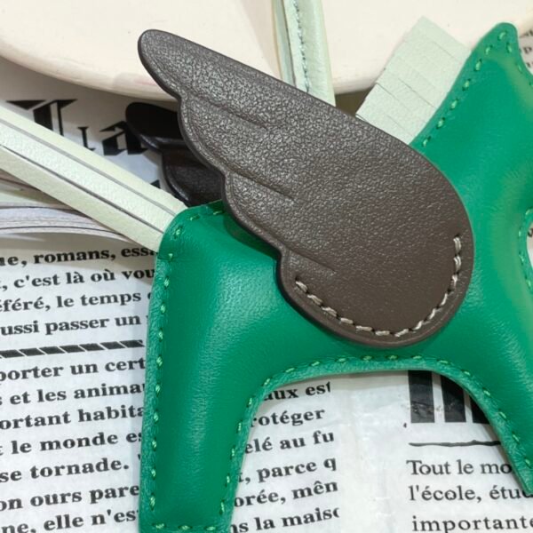 USA Los Angeles 187 Factory Vert Vertigo / Chocolate Lambskin Rodeo Pegase Charm