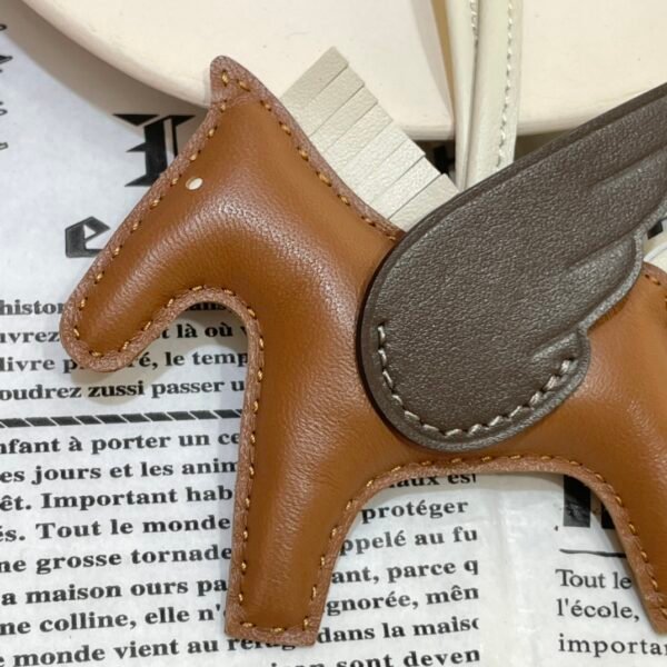 Hong Kong 187 Factory Rodeo Pegase Charm Lambskin Gold / Chocolate