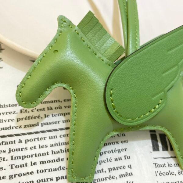 Full Handmade 187 Factory Vert Criquet Lambskin Rodeo Pegase Charm