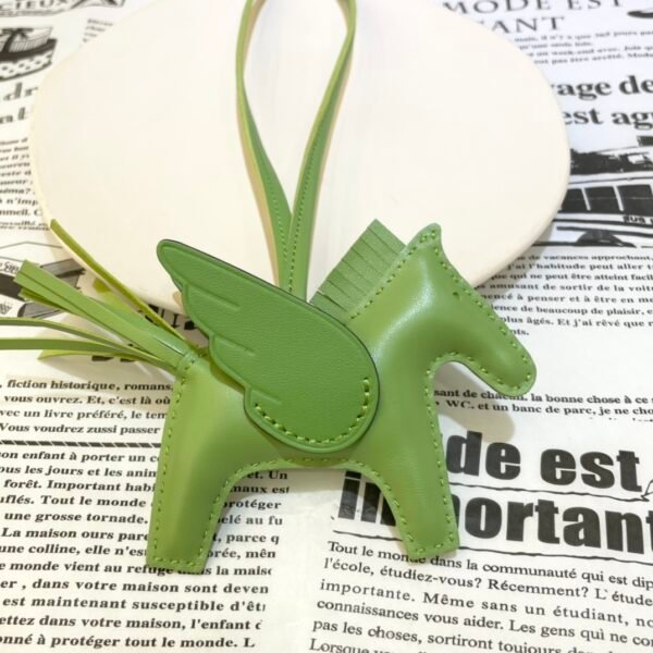 Full Handmade 187 Factory Vert Criquet Lambskin Rodeo Pegase Charm