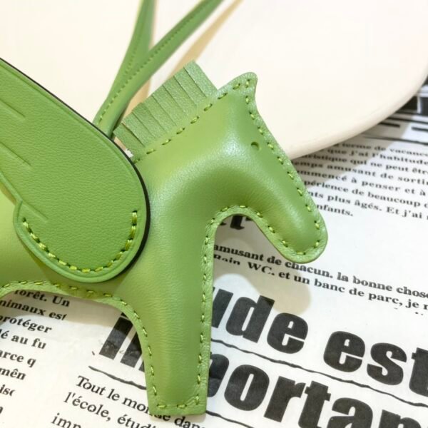 Full Handmade 187 Factory Vert Criquet Lambskin Rodeo Pegase Charm