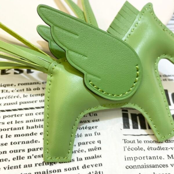 Full Handmade 187 Factory Vert Criquet Lambskin Rodeo Pegase Charm