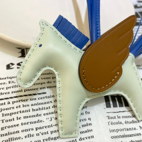 Australia Sydney 187 Factory Rodeo Pegase Charm Lambskin Vert Fizz / Gold