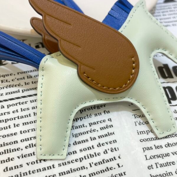 Australia Sydney 187 Factory Rodeo Pegase Charm Lambskin Vert Fizz / Gold