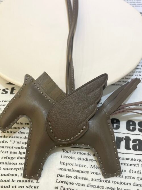 Qatar Doha 187 Factory Rodeo Pegase Charm Lambskin Etoupe
