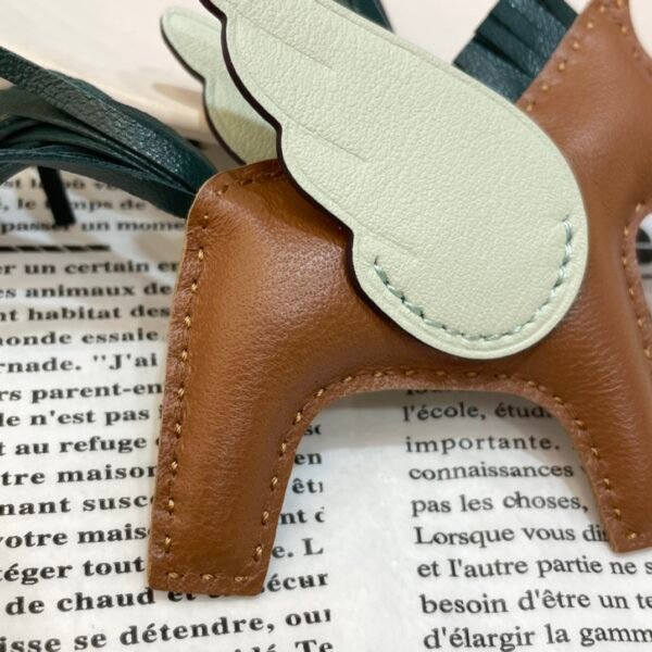 187 Factory Gold / Vert Fizz Lambskin No.48 Rodeo Pegase Charm