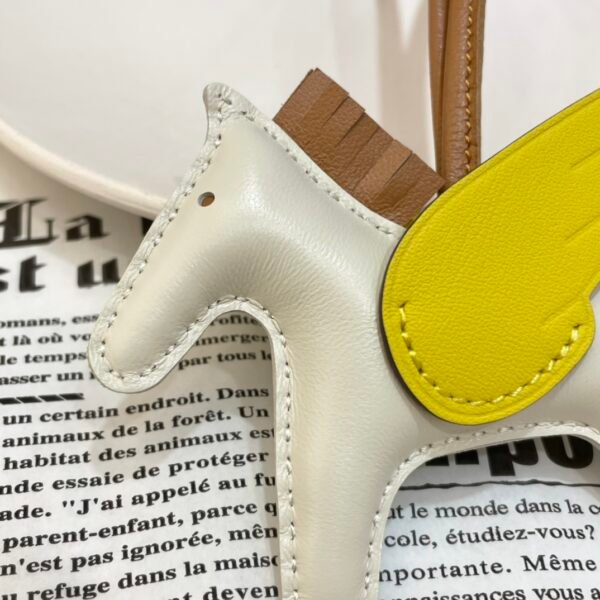 Taiwan 187 Factory No.40 Craie/ Lime Lambskin Rodeo Pegase Charm