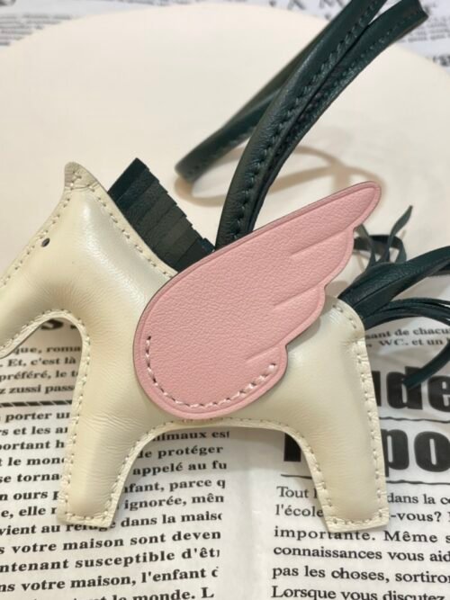 187 Factory Rodeo Pegase Charm Images Lambskin Craie / Rose Sakura No.39