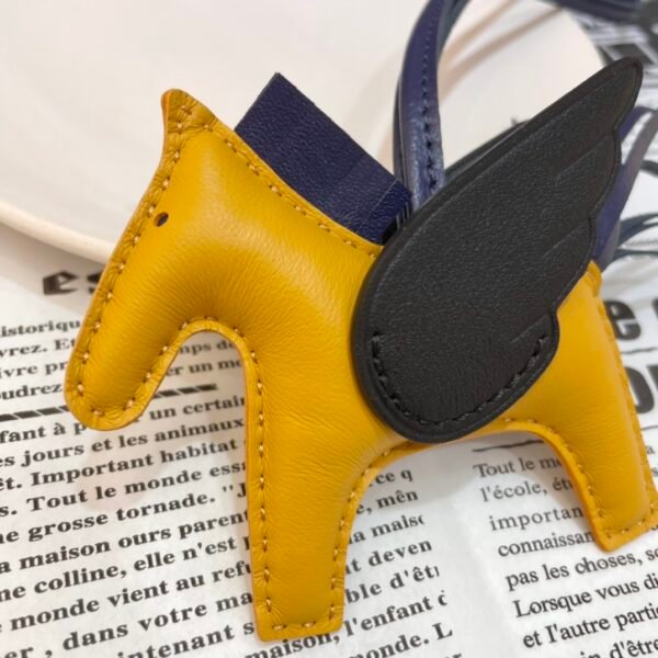 187 Factory Moutarde / Black Lambskin No.35 Rodeo Pegase Charm