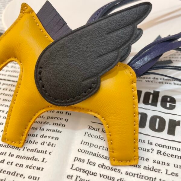 187 Factory Moutarde / Black Lambskin No.35 Rodeo Pegase Charm