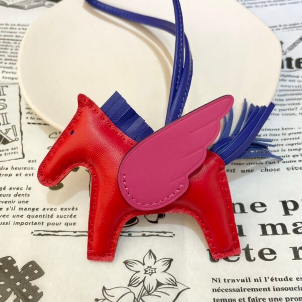 187 Factory Rodeo Pegase Charm Images Rouge Casaque / Fuschia
