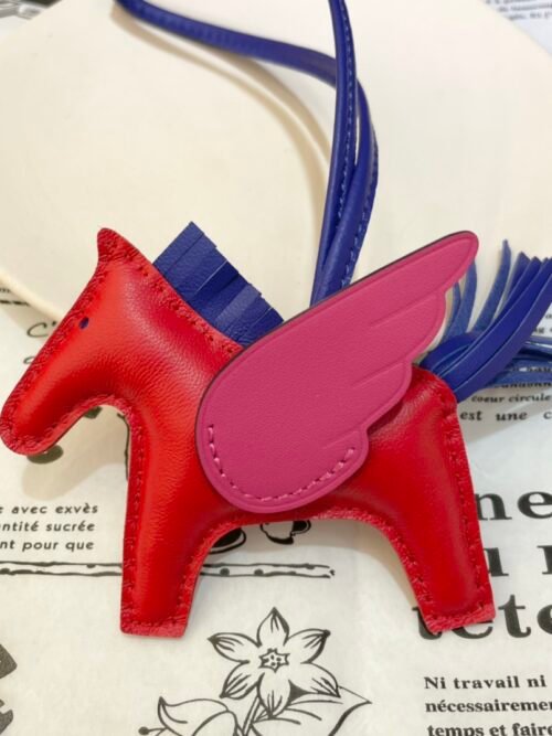 187 Factory Rodeo Pegase Charm Images Rouge Casaque / Fuschia