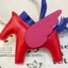 187 Factory Rodeo Pegase Charm Images Rouge Casaque / Fuschia