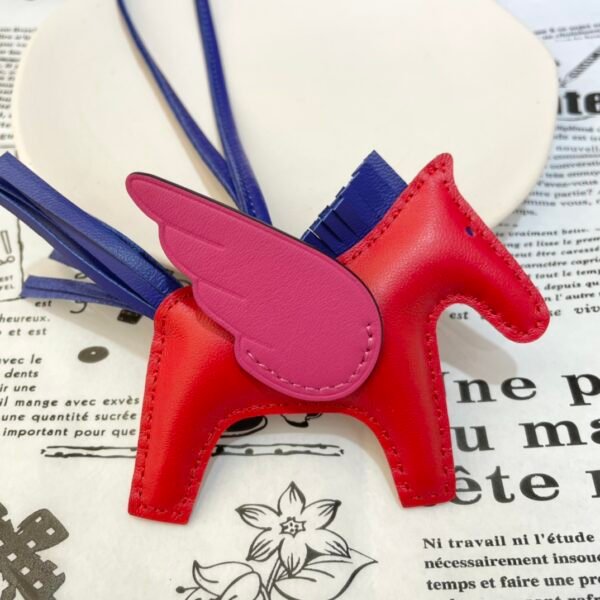 187 Factory Rodeo Pegase Charm Images Rouge Casaque / Fuschia