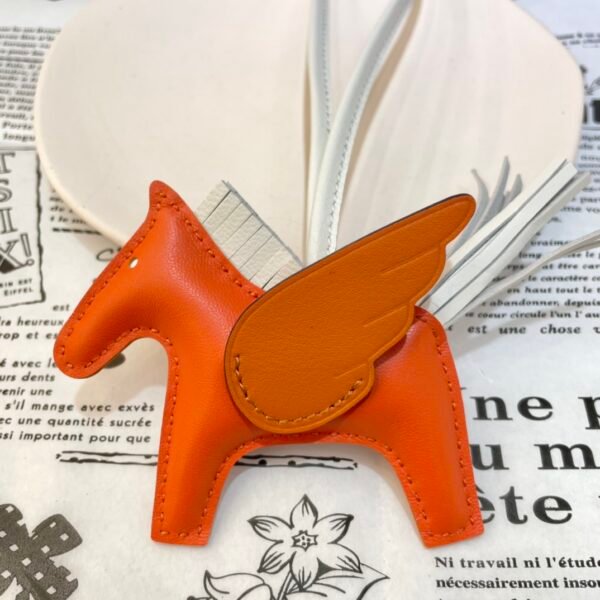 Canada Toronto 187 Factory Feu Orange / Orange Lambskin Rodeo Pegase Charm No.19