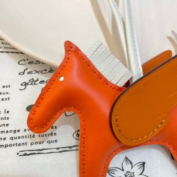 Canada Toronto 187 Factory Feu Orange / Orange Lambskin Rodeo Pegase Charm No.19